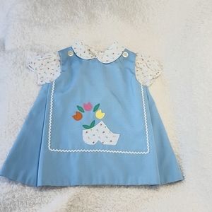 Pretty vintage infant girls Saks Fifth Avenue blouse and jumper